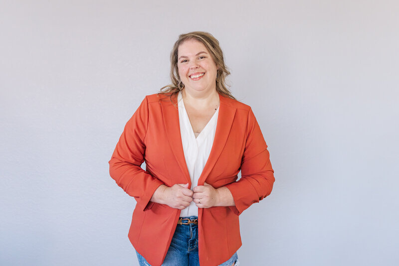 Tori Dawson, faith-based leadership coach and brand photographer for women