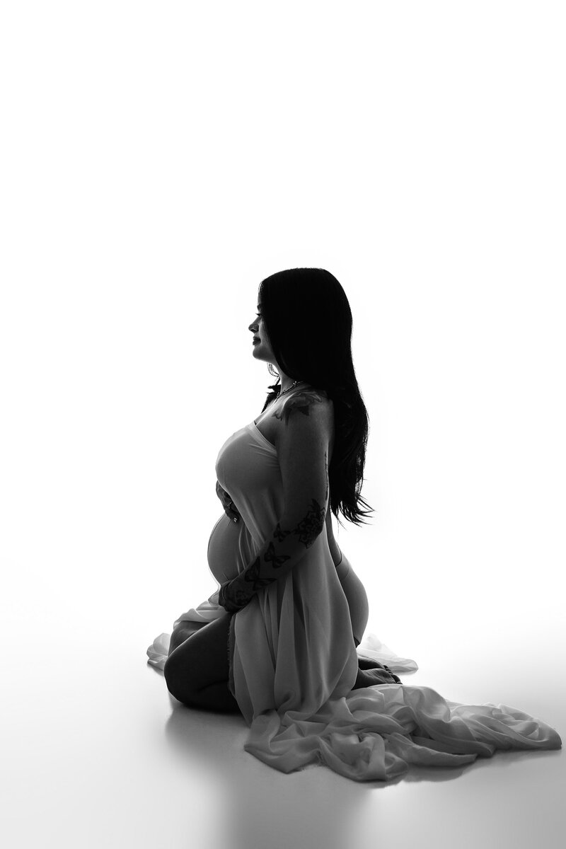 Tobis-Timeless-Treasures-Classic-Maternity-Photos-Charlotte-NC-1
