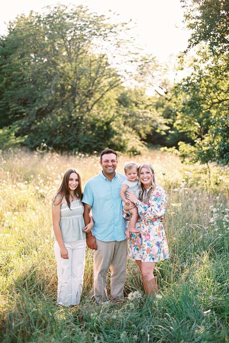 A family with children photographed in Milwaukee by Emily Barbara, a local family photographer.
