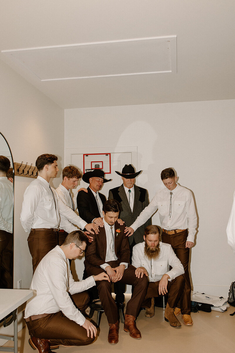 jami-oliver-wedding-preview-taylorraephotofilm-66