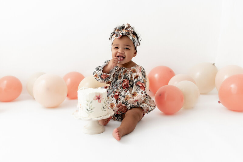 dallas wildflower balloon cake smash