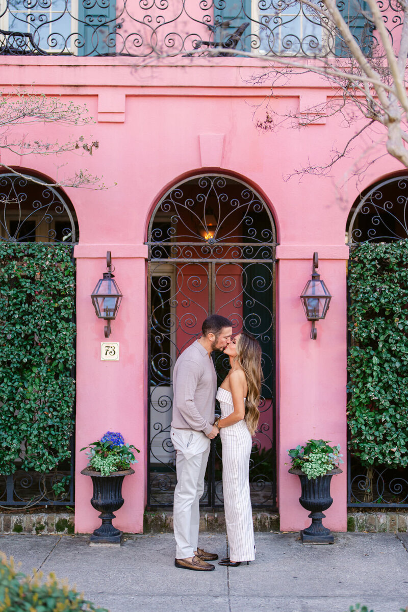 Charleston Engagement Photographers / Engagement photos in Charleston SC