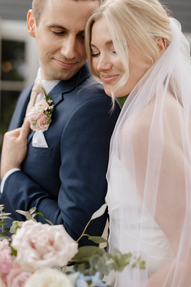 Indianapolis documentary wedding photographer captures couple