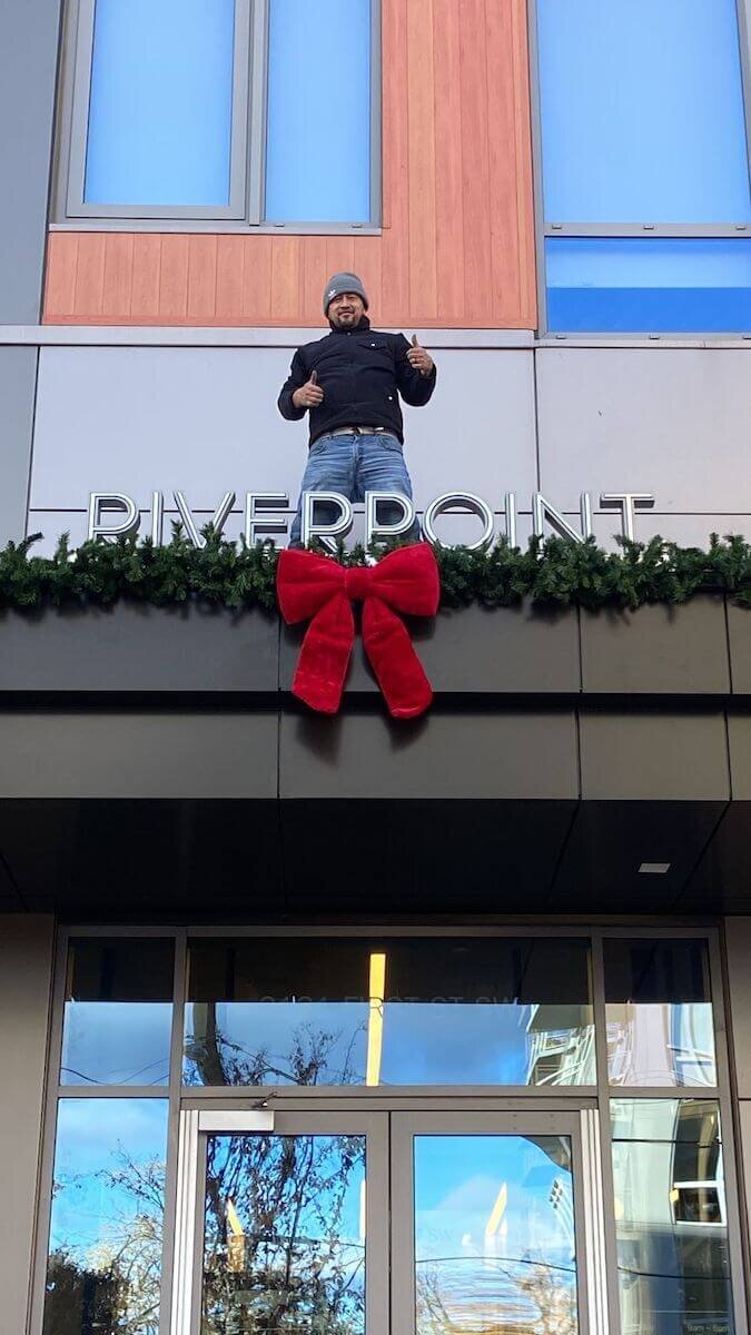 Commercial-Holiday-Decorations-1