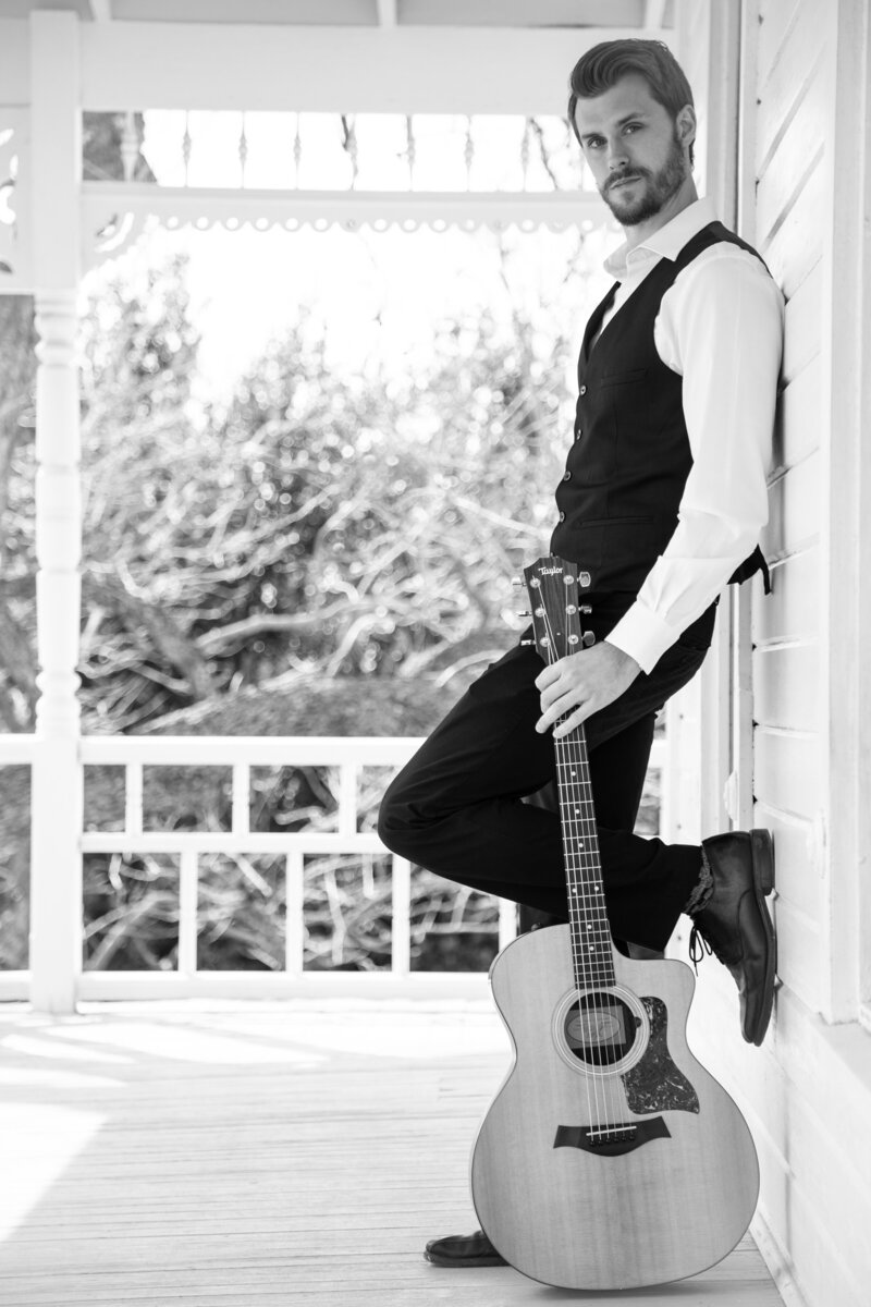 Austin Texas acoustic wedding guitarist