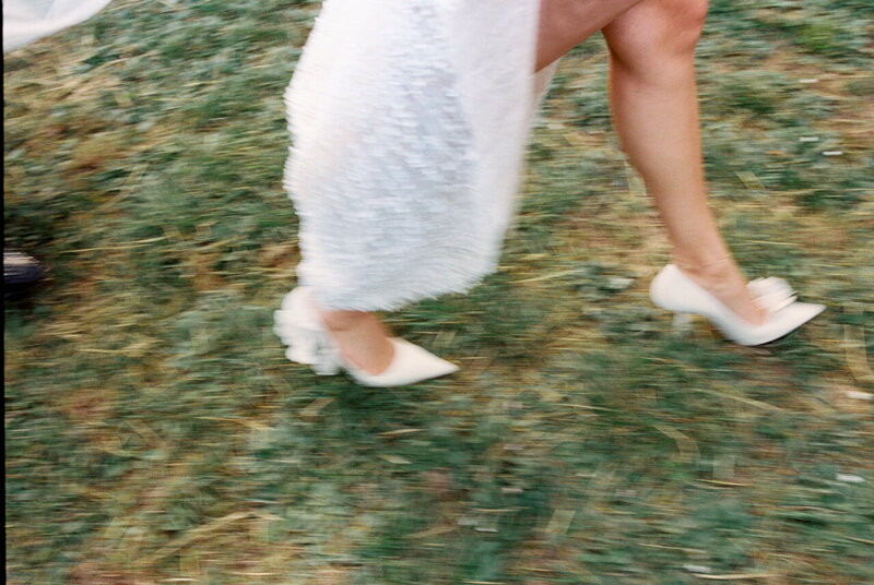 Luxury-Tuscany-Italy-film-wedding-photographer-raphaelle-granger-5