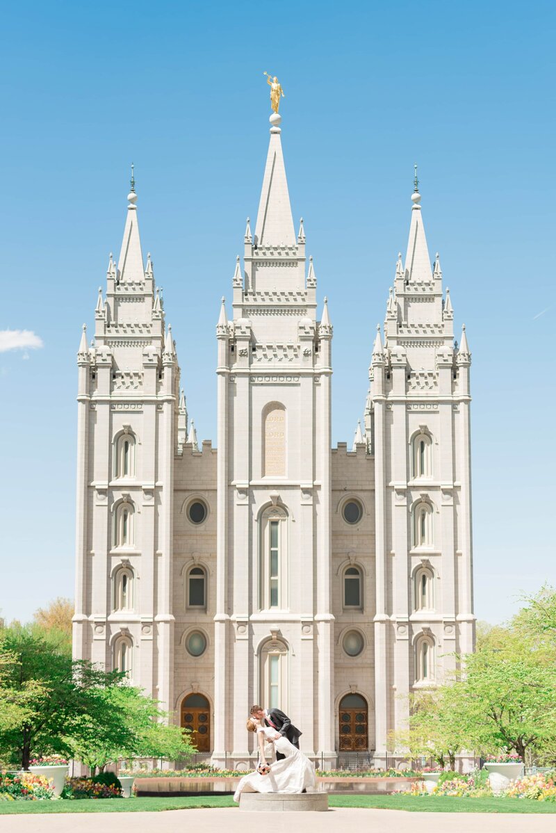 40. Utah Wedding Photographers - Salt Lake temple Wedding (14)
