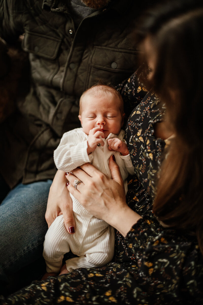 newborn baby at home photo session 