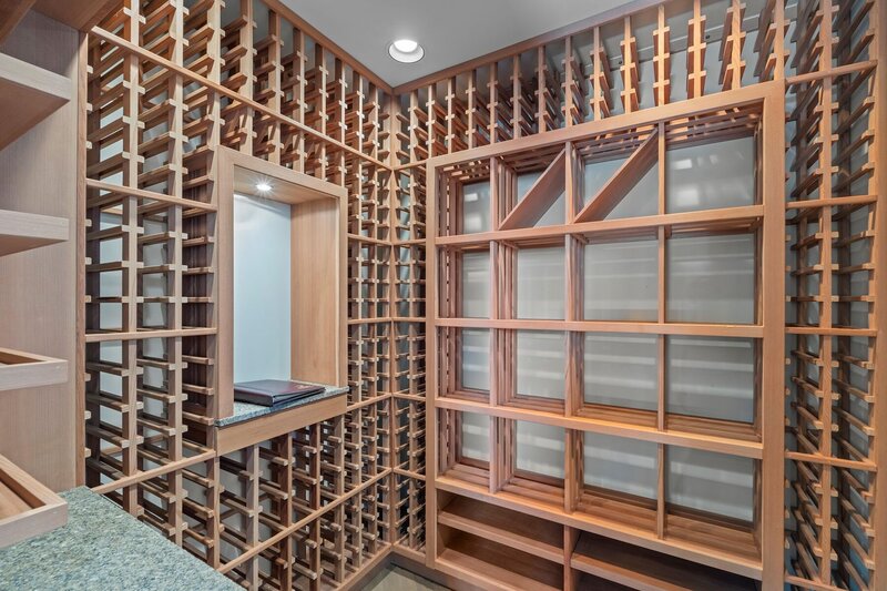 wine room for 400 bottles