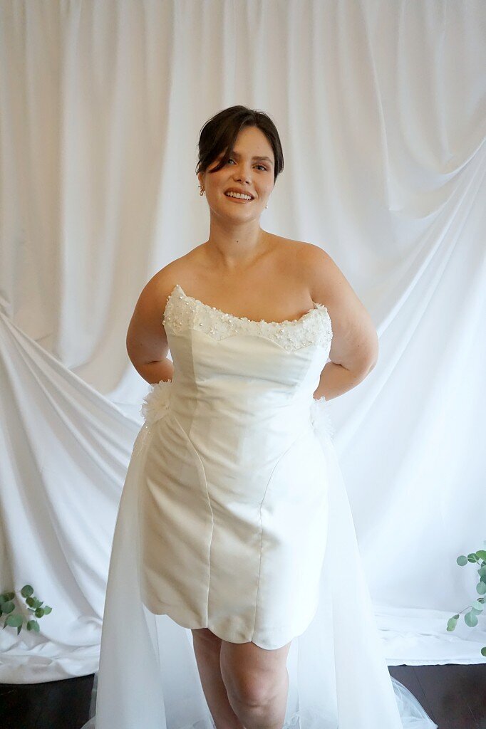Edith Élan SC plus size mini wedding dress designer 