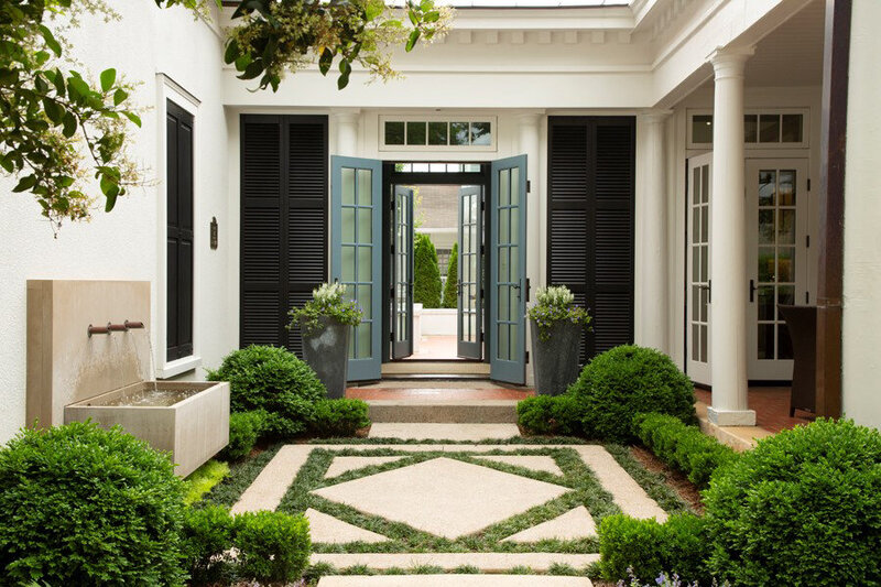 Accents of the South - House on Gates -10