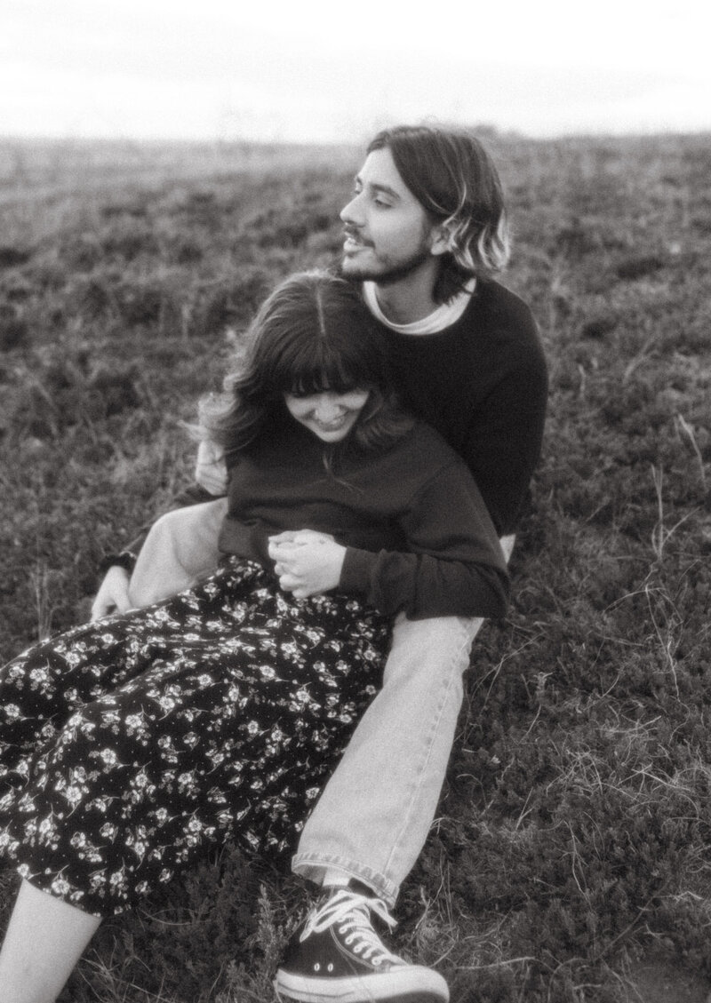 Couples_Session_Saskatoon_Cranberry_Flats_KaylaCassidyPhotography-36