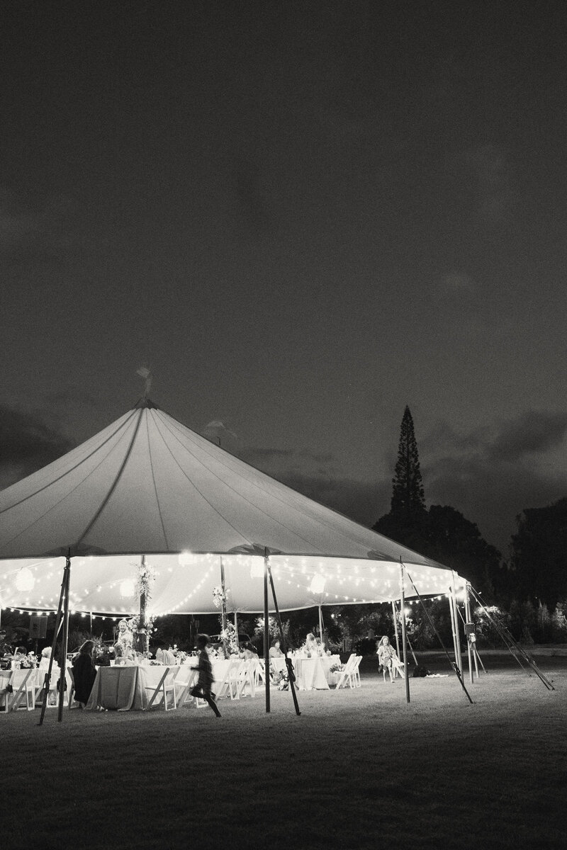 Tented reception captured by Oahu wedding photographer.