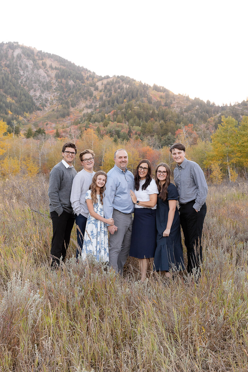 Top Best family photographer in Utah Family High School Senior Children's Photographer Light and airy mountail views trail Huntsville odgen area davis county photo session fall golden field_Snowbasin Maples Trail--3