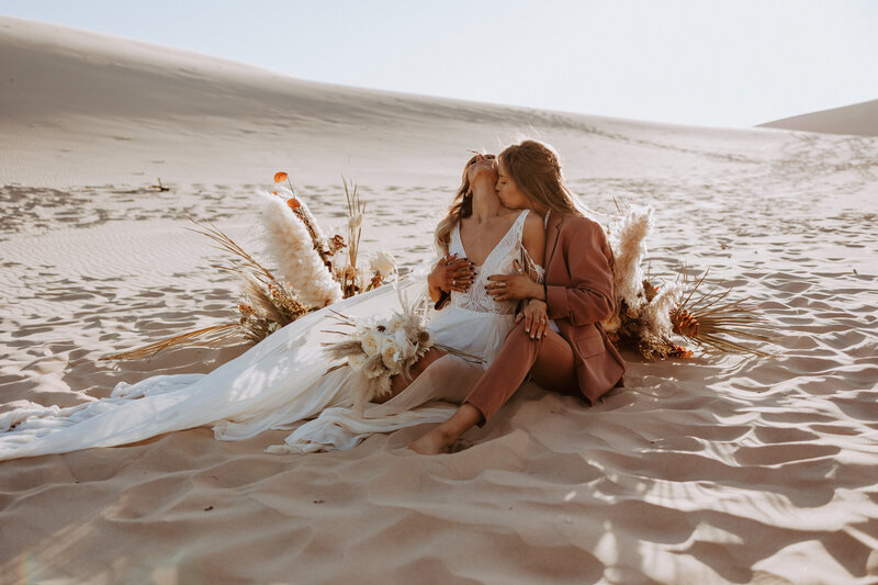 Sand-Dunes-Elopement-Photographer-Aislinn-Timmons-Photography-19