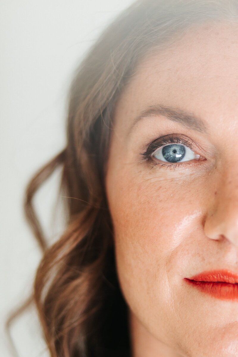 close up of elizabeth