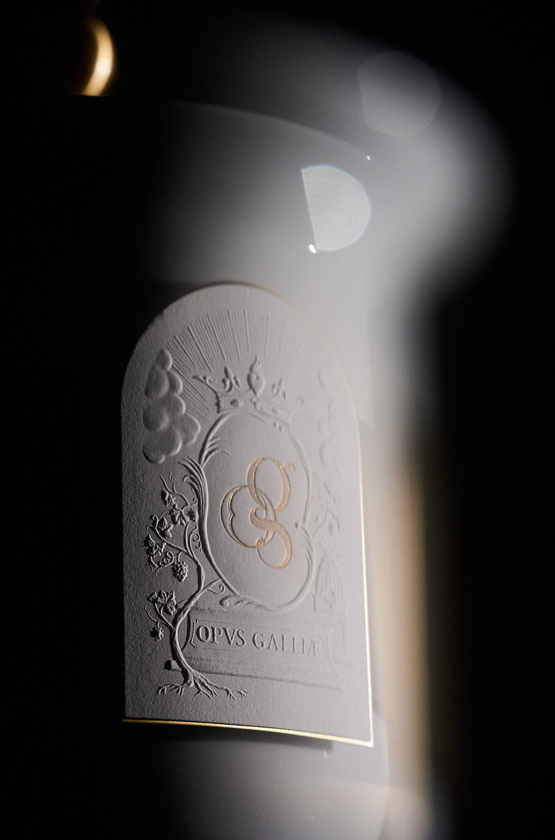 Détail du savoir-faire français sur l’œuvre GENÈSE – photographie artistique signée Clap Maker, dédiée à l’excellence artisanale.