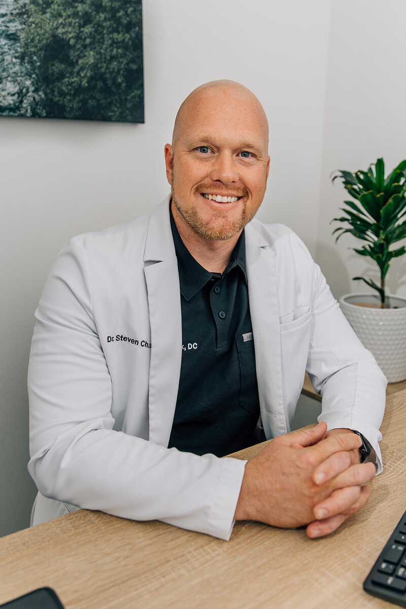 Dr. Steven Chalk, Chiropractor that specializes in neuropathy, knee pain, and sciatica
