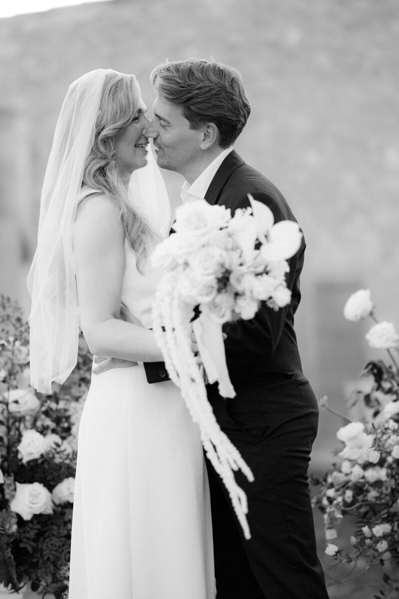 Das Brautpaar kurz vor dem ersten Kuss nach der Zeremonie