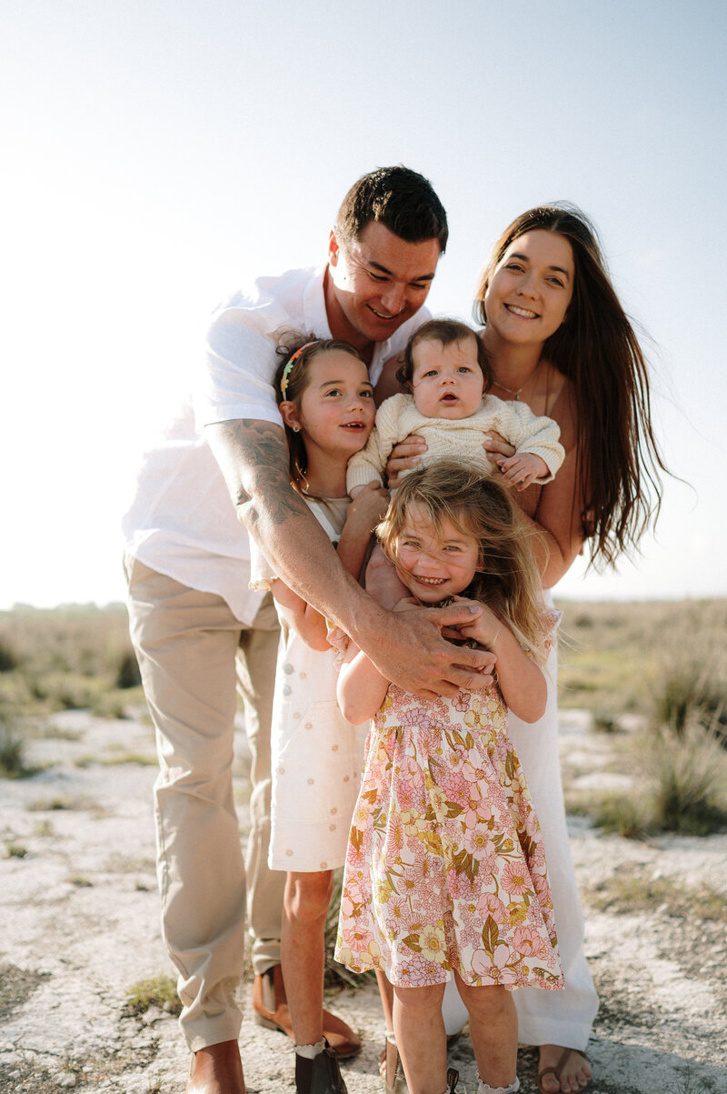 Relaxed family photo session outdoors in WA