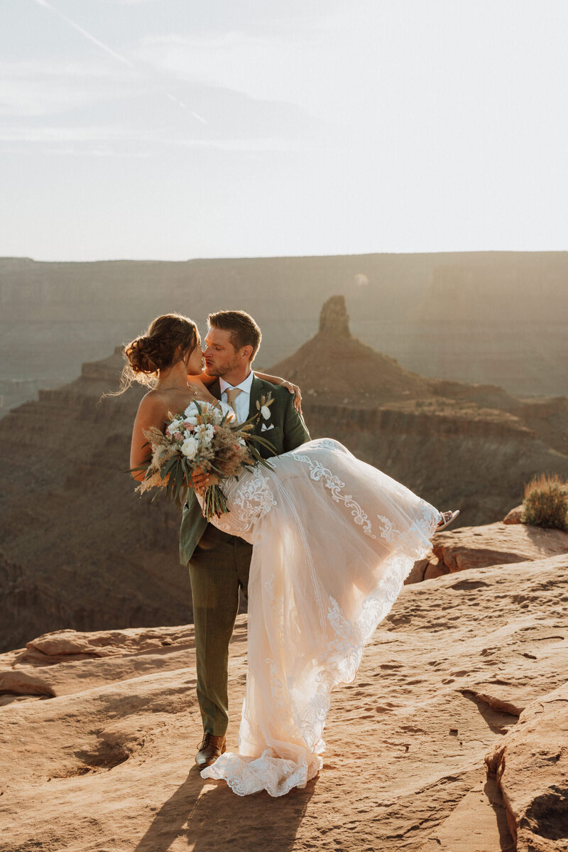 Dead Horse Point Adventure Elopement in Moab Utah