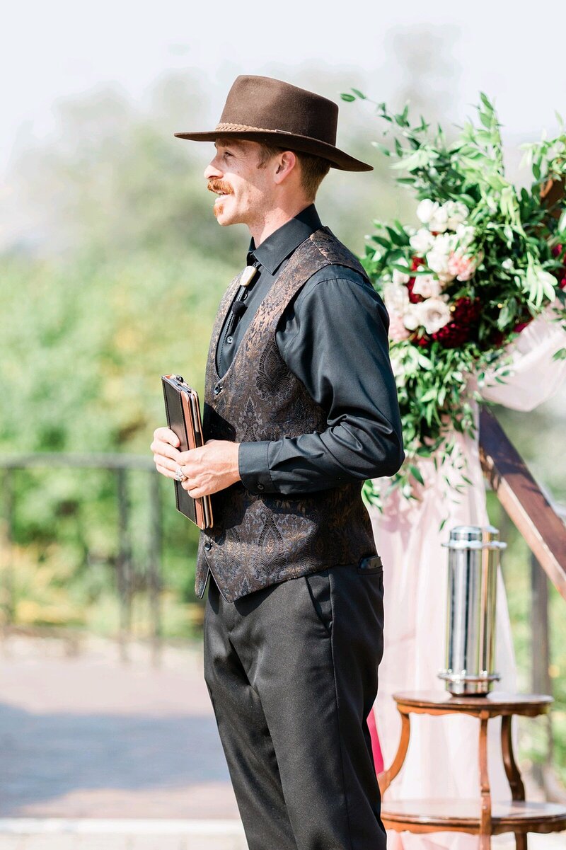 Lake Tahoe local and traveling wedding officiant_0739