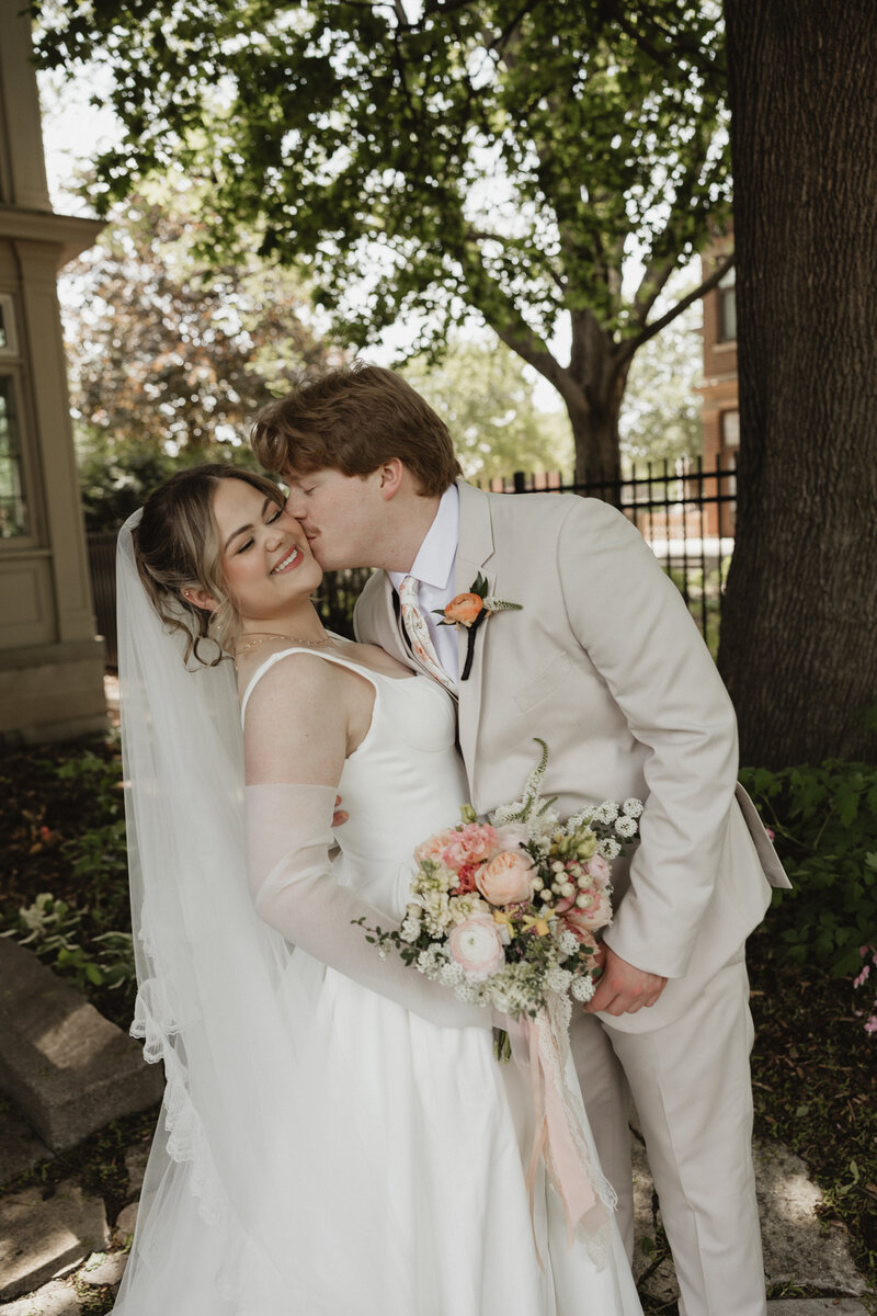 european-garden-party-wedding-st-paul-college-club250