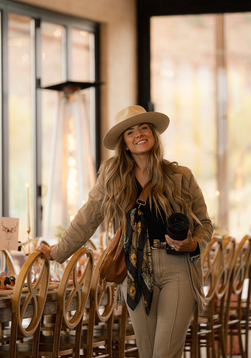 PreWedding Adventure | Utah Desert Couple | Luxury Anteope Canyon Amangiri Adventure Session | Previews-5889