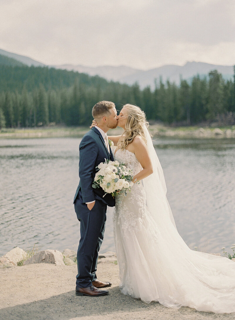 Tear & Tyler. Colorado Wedding by Alp & Isle. First Look-16
