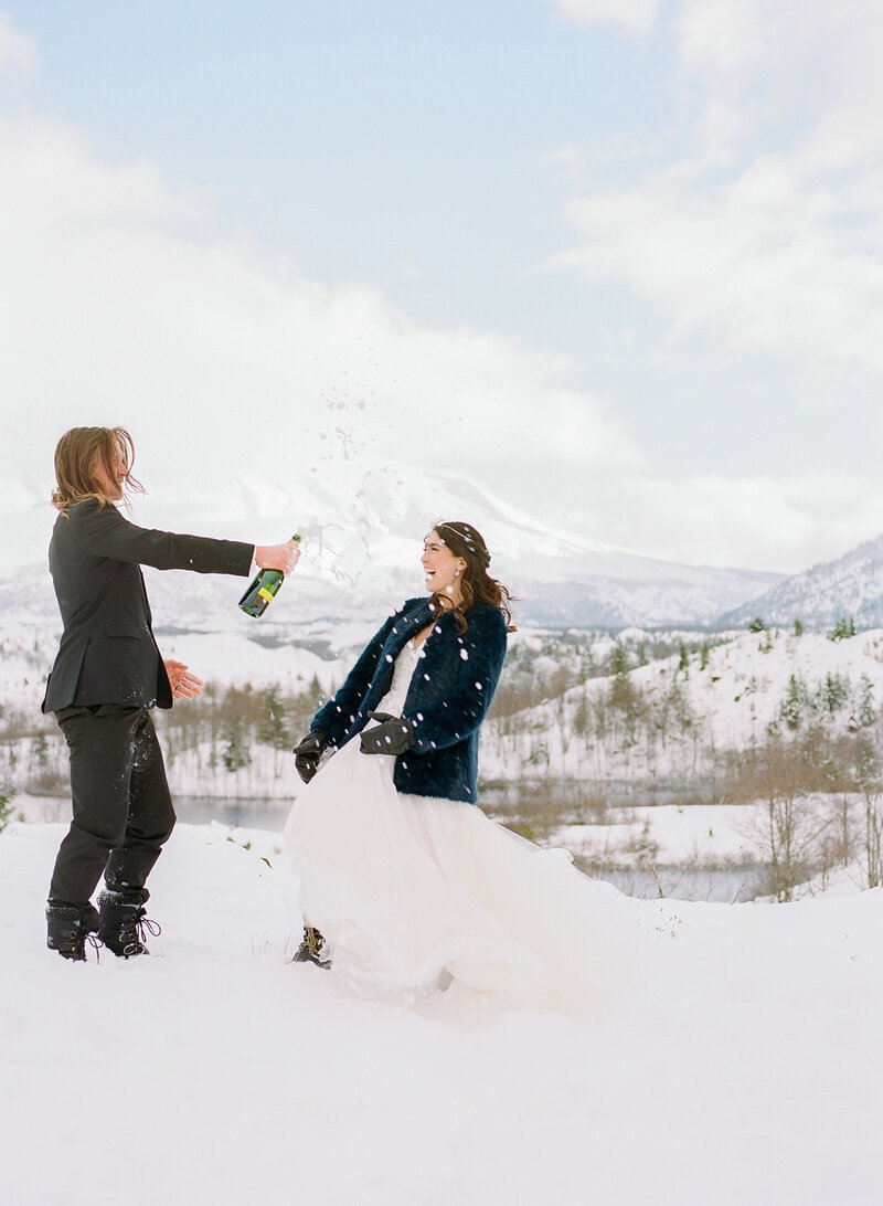 Stephanie and Trevor - Mount St Helens Elopement - Kerry Jeanne Photography (172)