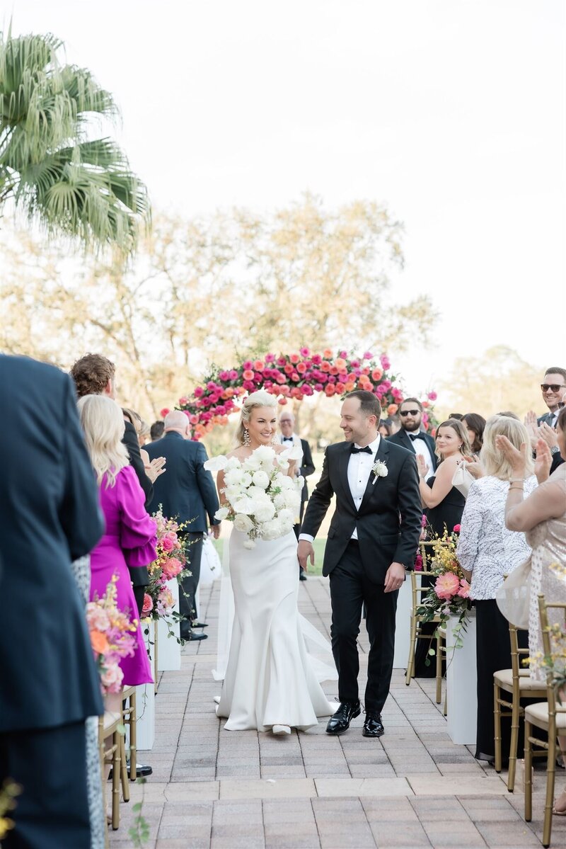wedding ceremony at the country club of orlando by orlando wedding photographer
