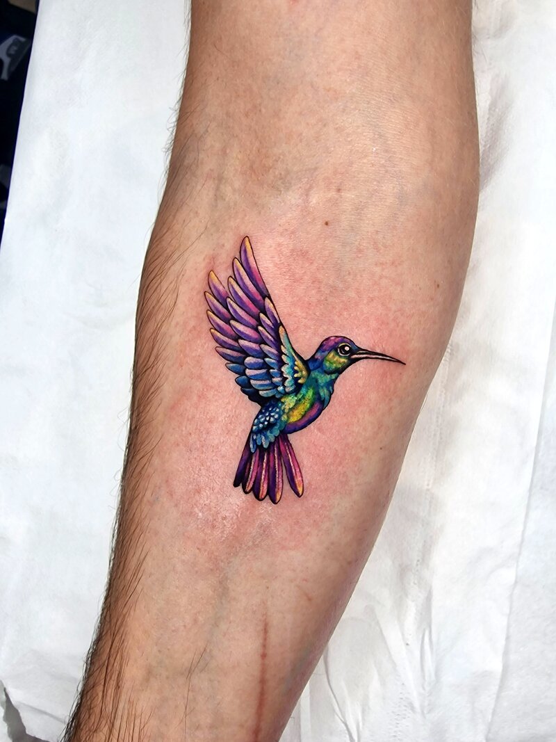 colour-hummingbird-tattoo
