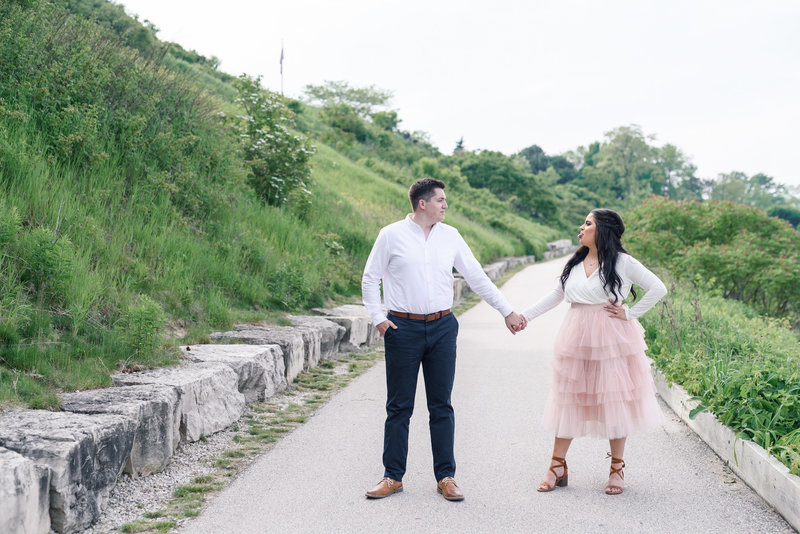 atwater-beach-engagement-milwaukee-the-paper-elephant-014