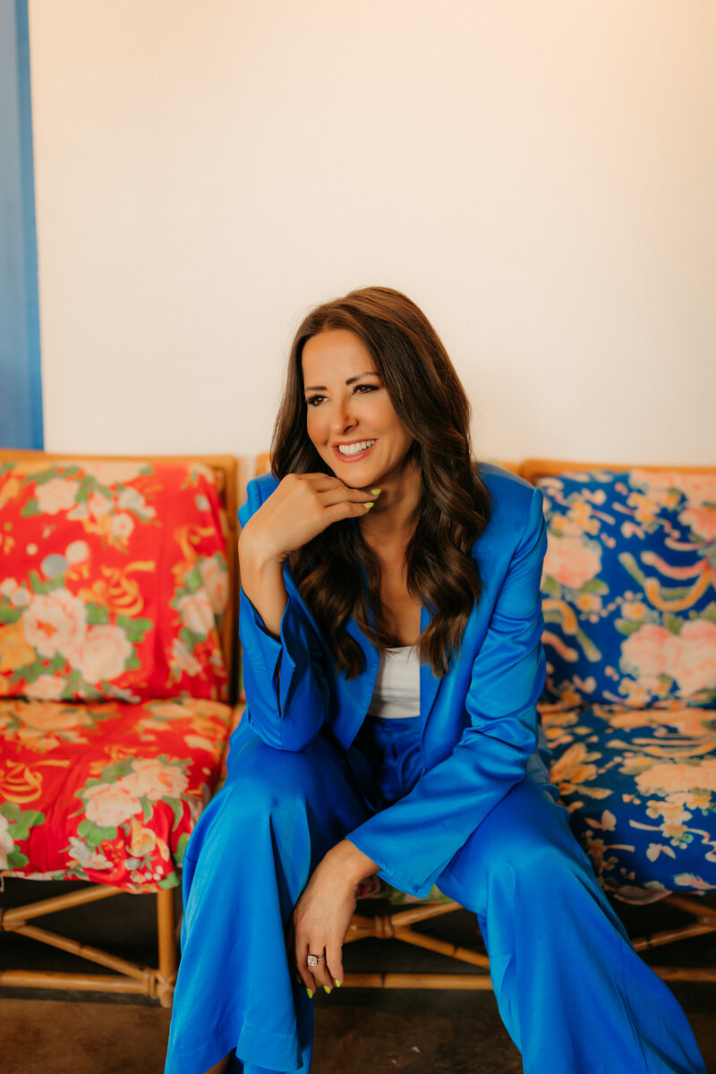 Nicole Crank is a best-selling author and international speaker