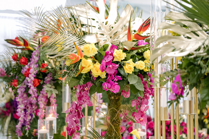 Lush, tropical wedding flowers