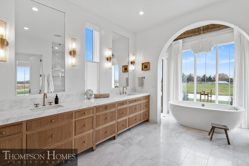 Thompson-Homes-Chateau-Moderne-Meridian-Custom-Home-Builder-94