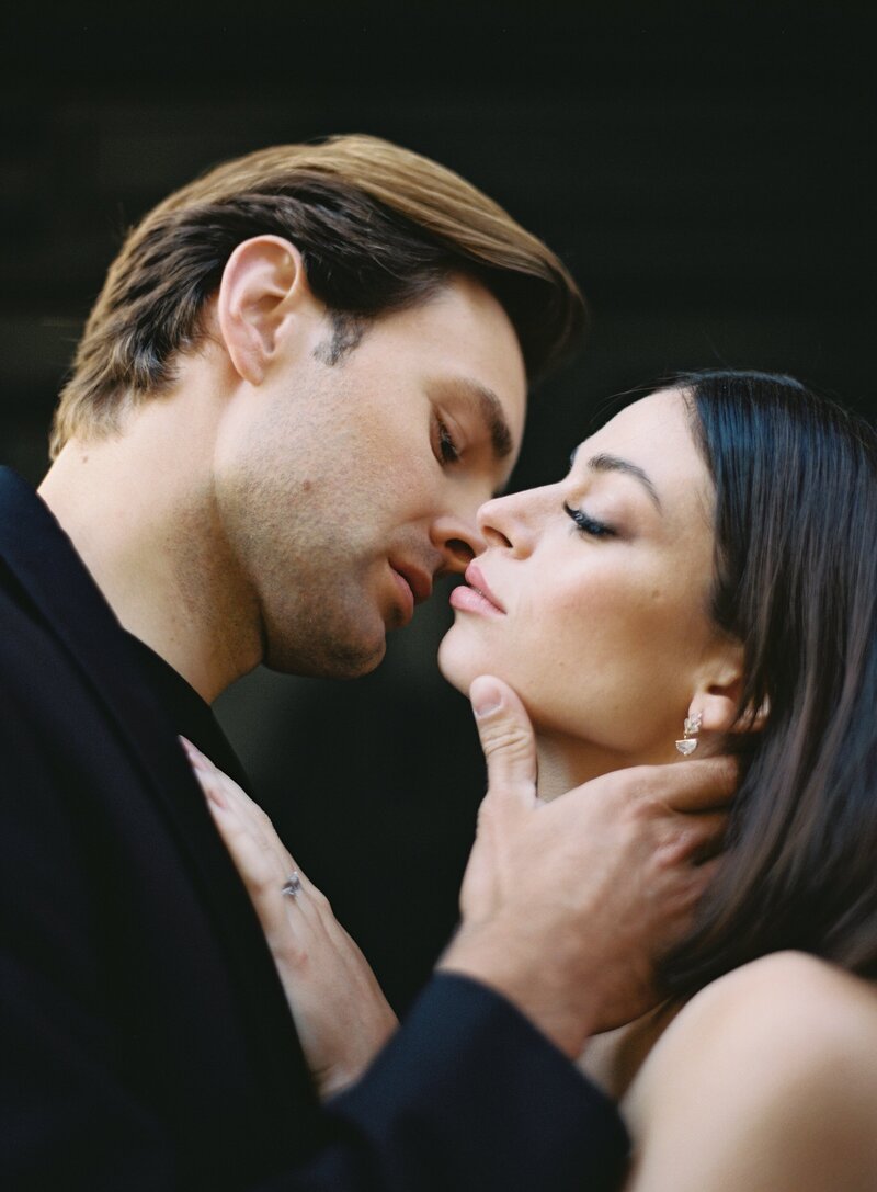 Ameline Studio-Couple in Love Portrait