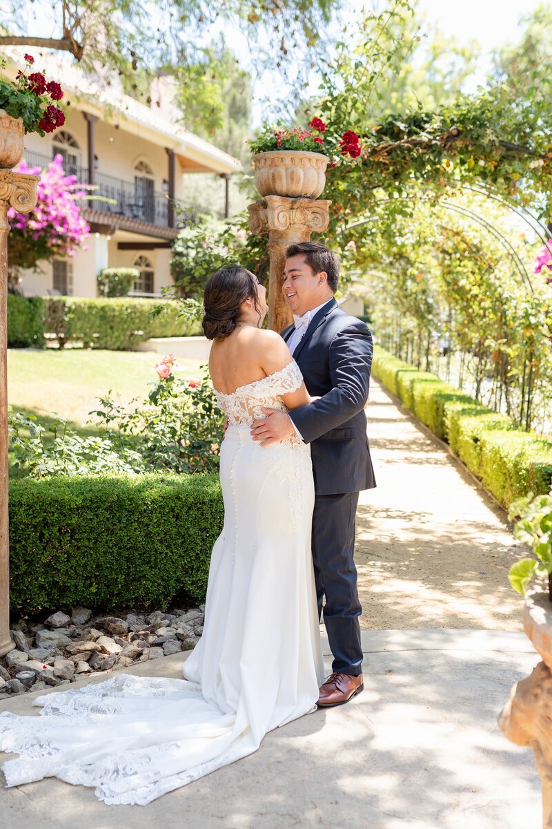 westlake-village-inn-wedding-suite_0005