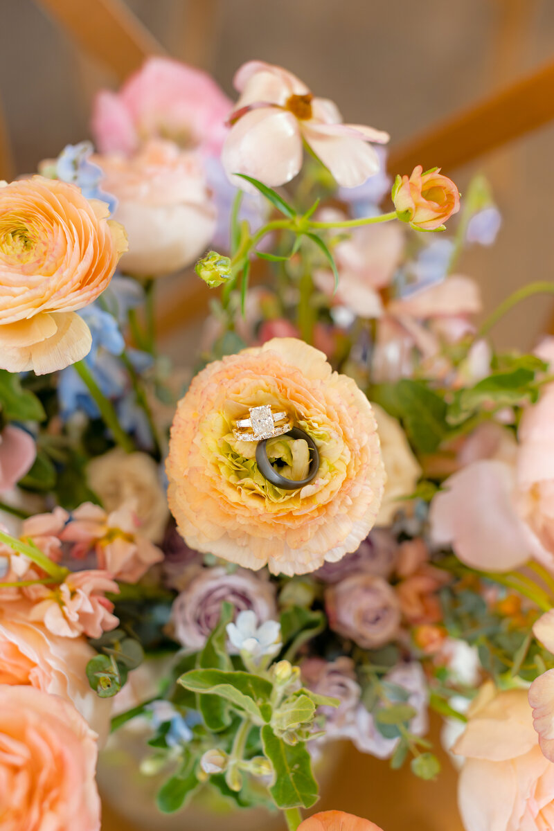 bridal-bouquet-ring-detail-k-ranae