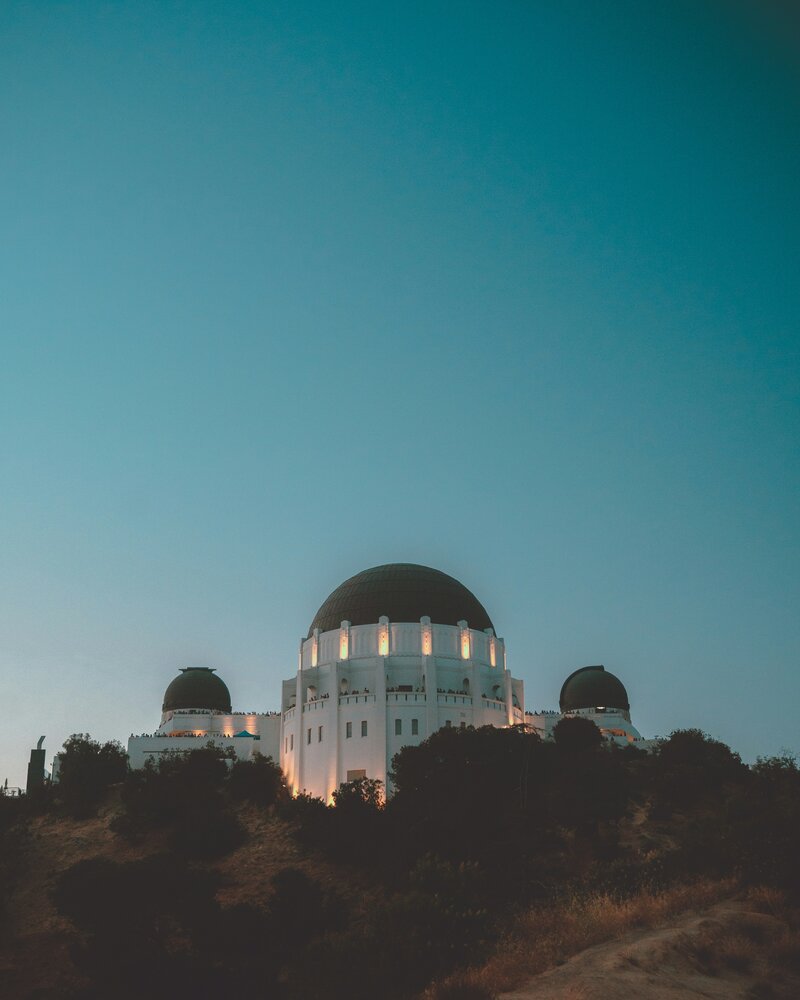 Griffith Observatory building at twilight - travel planning