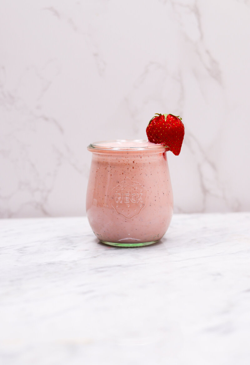 https://thefiercelifestyle.com/strawberry-chia-pudding/