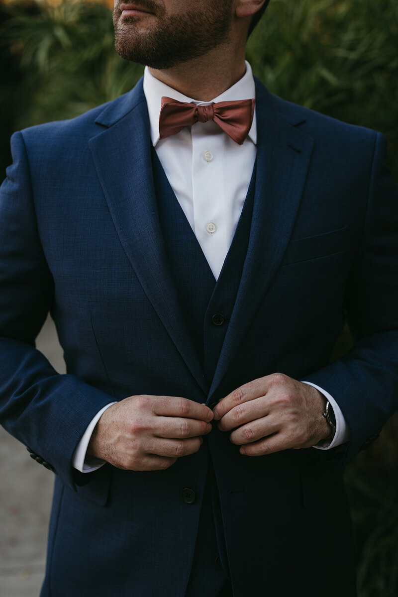 The-Cedar-Room-Candlelit-Moody-Wedding-Madeline-Eric-323