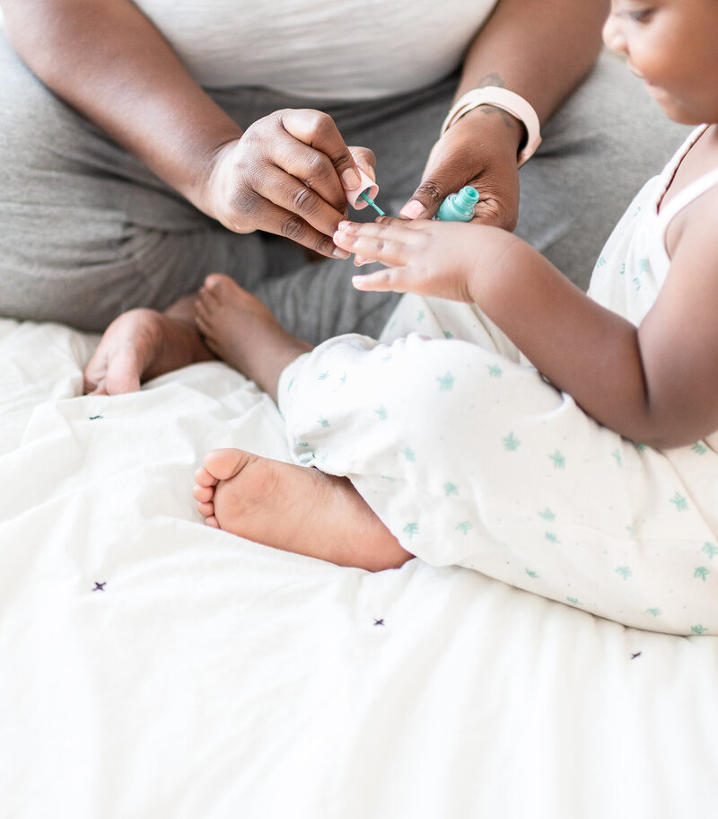 image of mother and child on website about therapy for mothers of color in boston