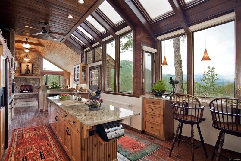 3731 Overlook kitchen 2