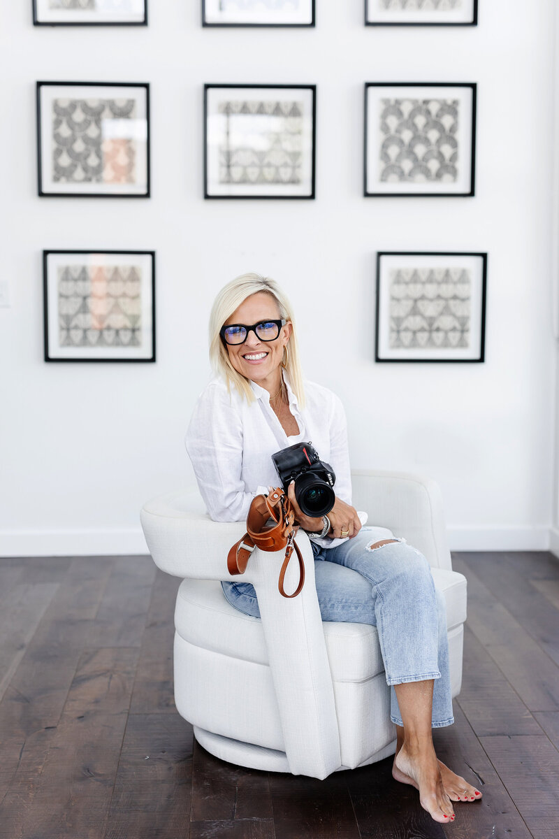 Owner of Cindy Swanson Photography outside of Dallas, TX