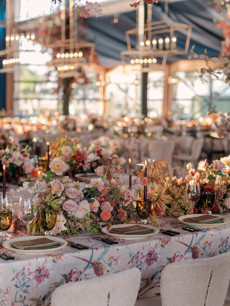 Autumn-Maximalist-Wedding-with-rich-tones-blue-velvet-draping-Ashley-Ludaescher-Photography-Vanessa-Noel-Events-0024