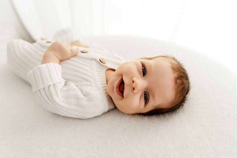 abu-dhabi-newborn-photography-dubai-al-ain-simple