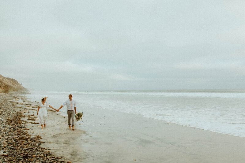 Southern California couple eloping in South Carlsbad State Beach, California