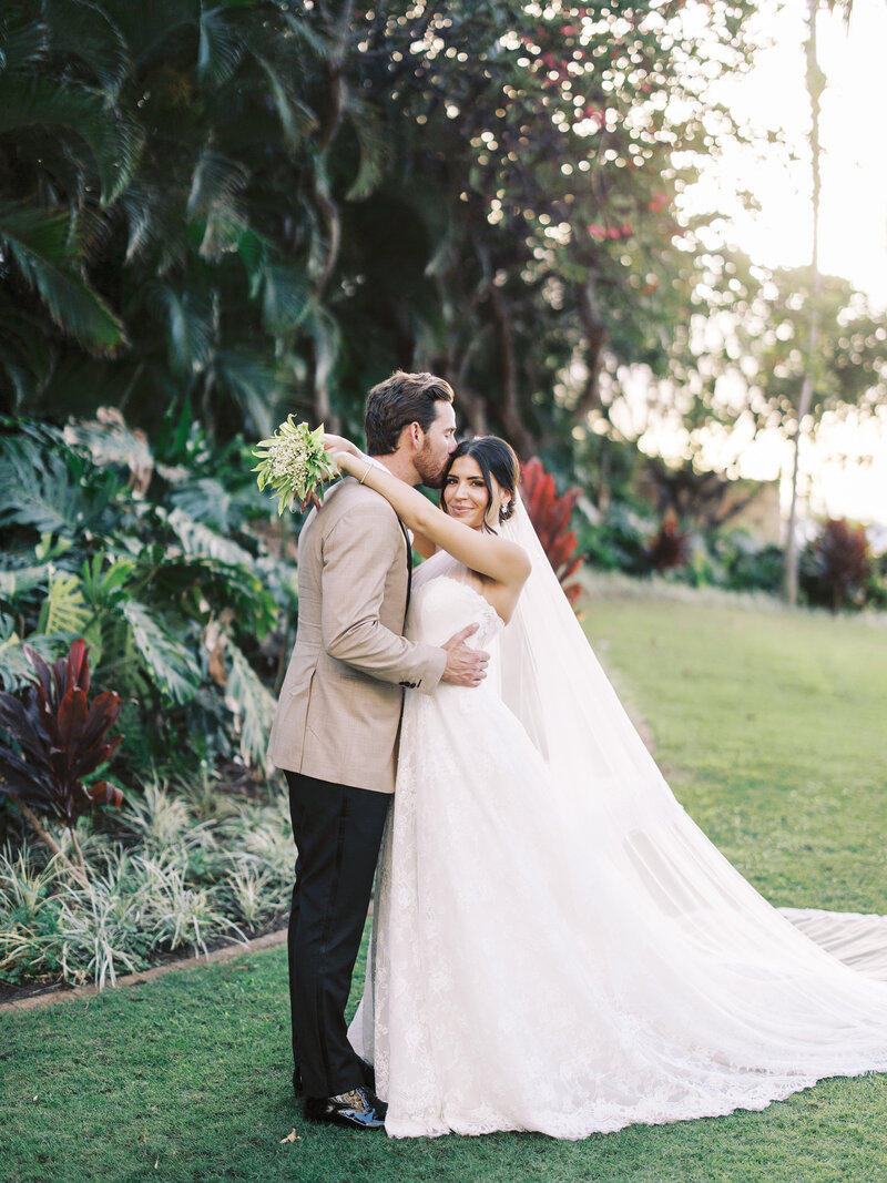 Timeless-Editorial-Wedding-At-Grand-Wailea-Maui-Hawaii-Bre-Jane-Photography-Film097