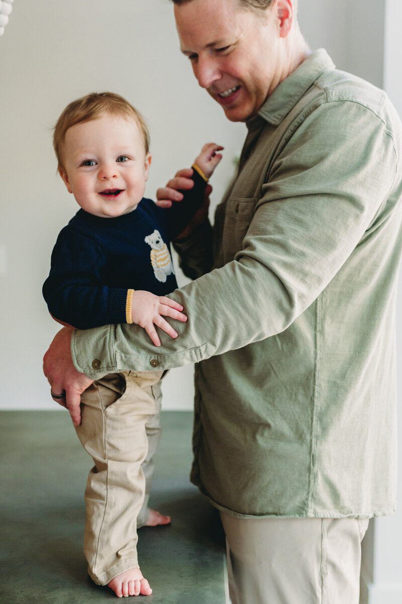 dad with toddler